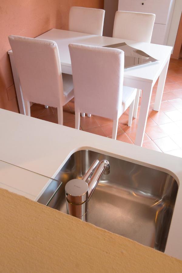 Violina Casa Vacanze เปตเตนาสโก ภายนอก รูปภาพ