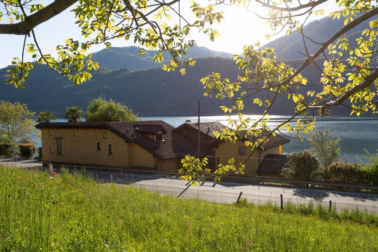 Violina Casa Vacanze เปตเตนาสโก ภายนอก รูปภาพ